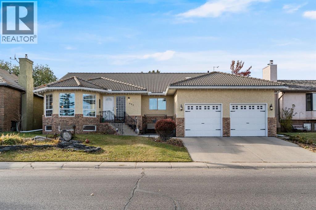 607 9 Street SE, High River, Alberta