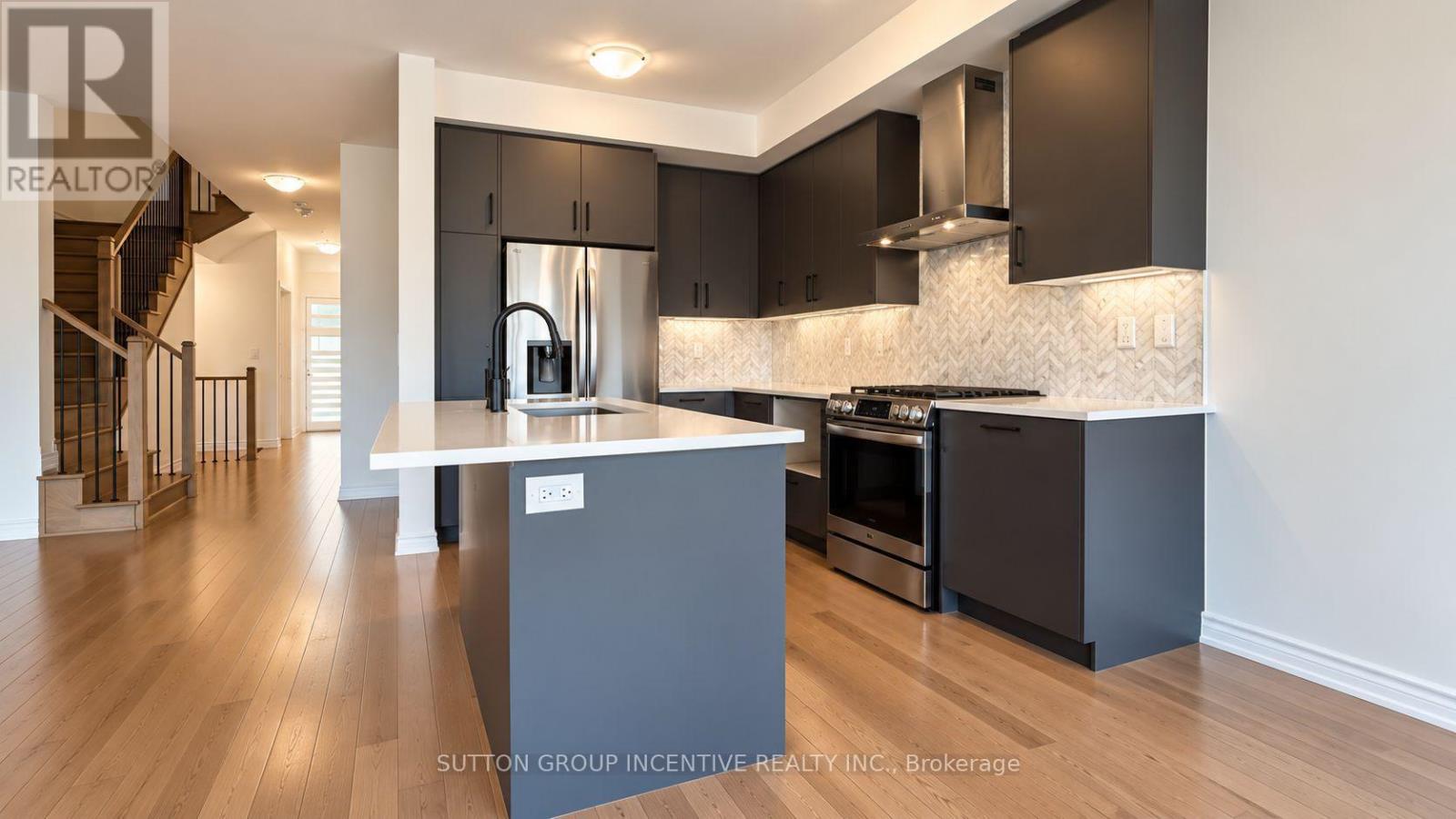 152 Greer Street, Barrie, Ontario  L9R 0R6 - Photo 6 - S13757912