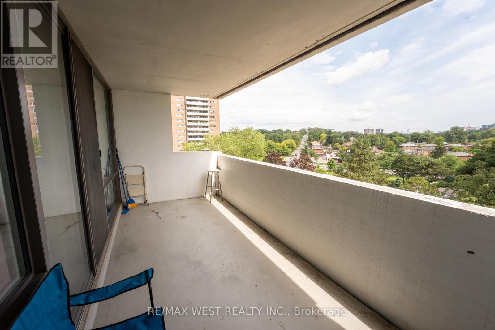 709 - 260 Scarlett Road, Toronto, Ontario  M6N 4X6 - Photo 12 - W13757890