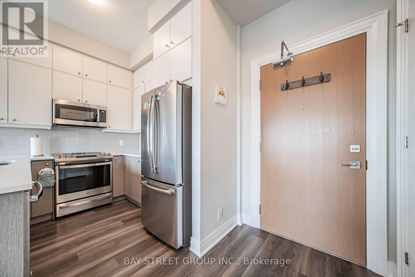 630 - 128 Grovewood Common, Oakville, Ontario  L6H 0X3 - Photo 7 - W13757902