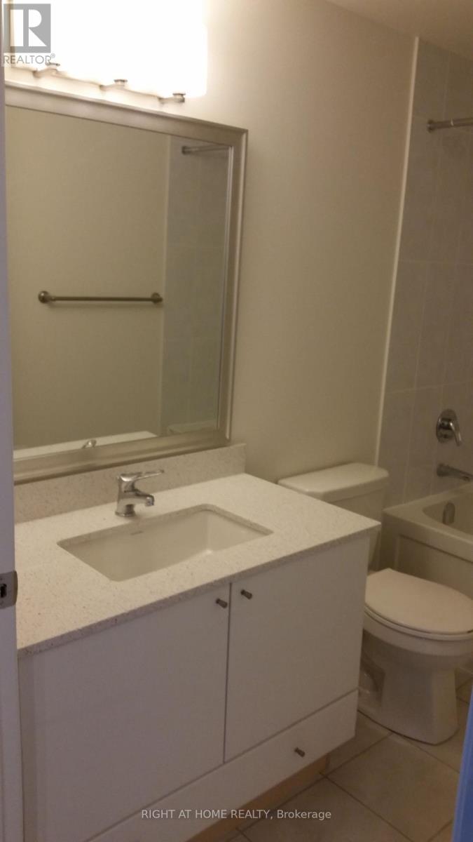 1101 - 55 Eglinton Avenue W, Mississauga, Ontario  L5R 0E4 - Photo 11 - W13757916