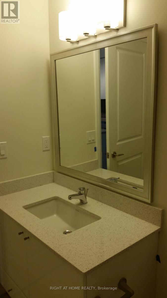 1101 - 55 Eglinton Avenue W, Mississauga, Ontario  L5R 0E4 - Photo 13 - W13757916