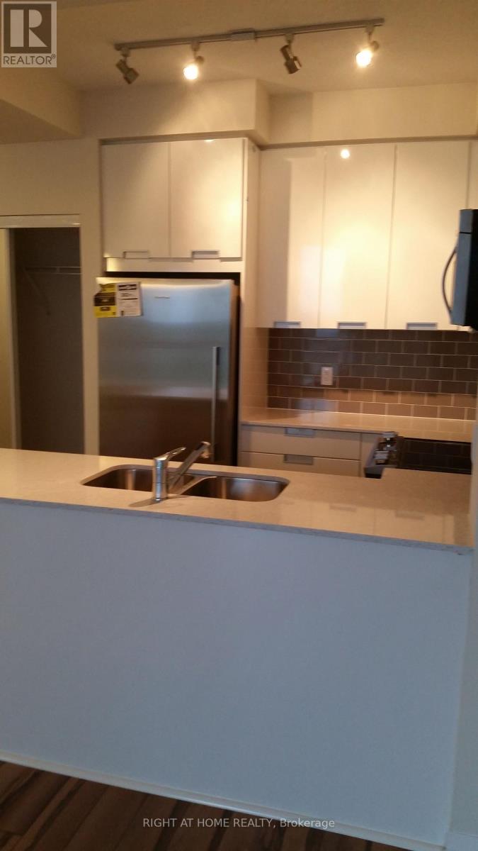 1101 - 55 Eglinton Avenue W, Mississauga, Ontario  L5R 0E4 - Photo 19 - W13757916