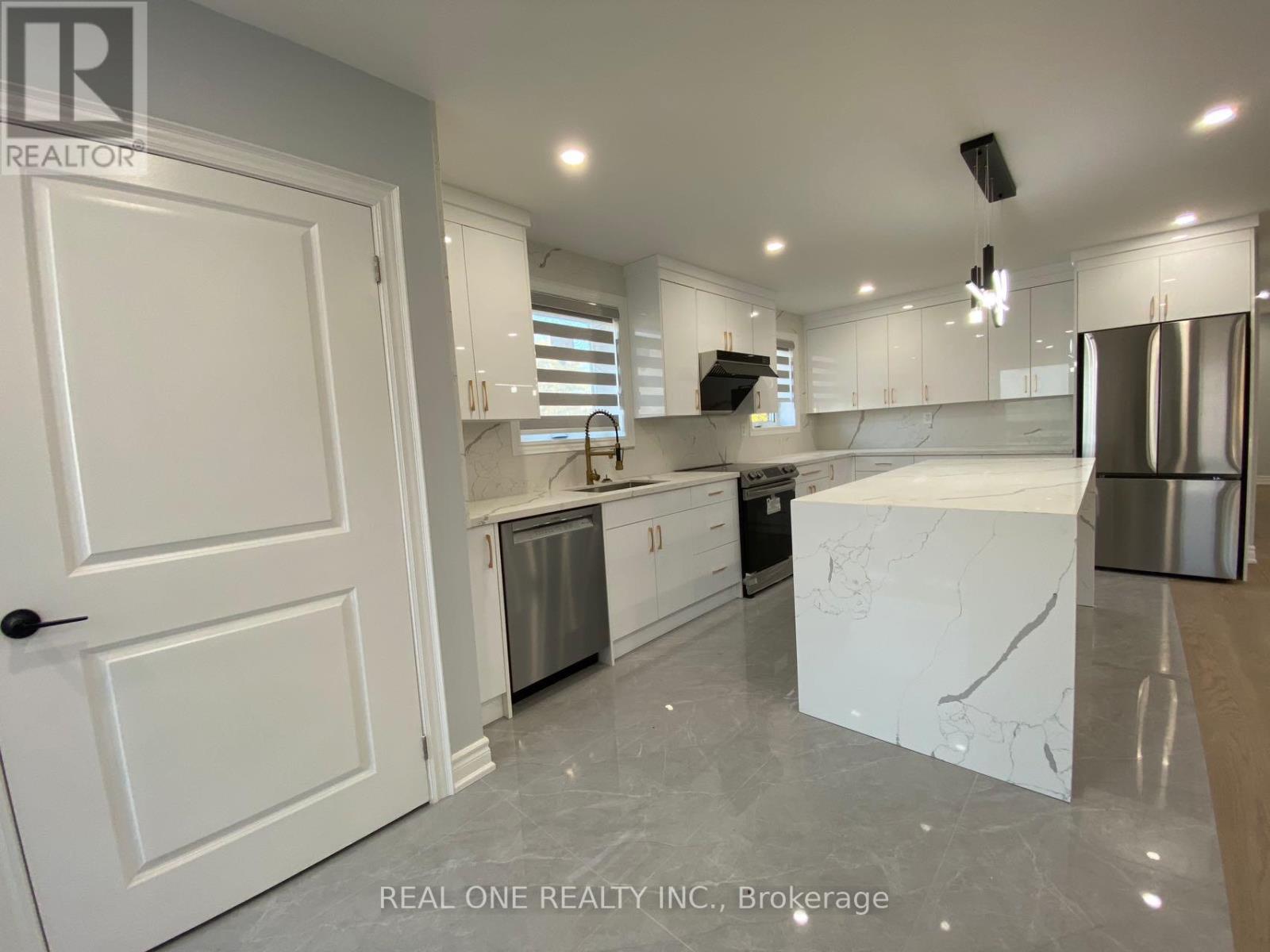Room U1 - 1186 Shadeland Drive, Mississauga, Ontario  L5C 1P4 - Photo 6 - W13757938