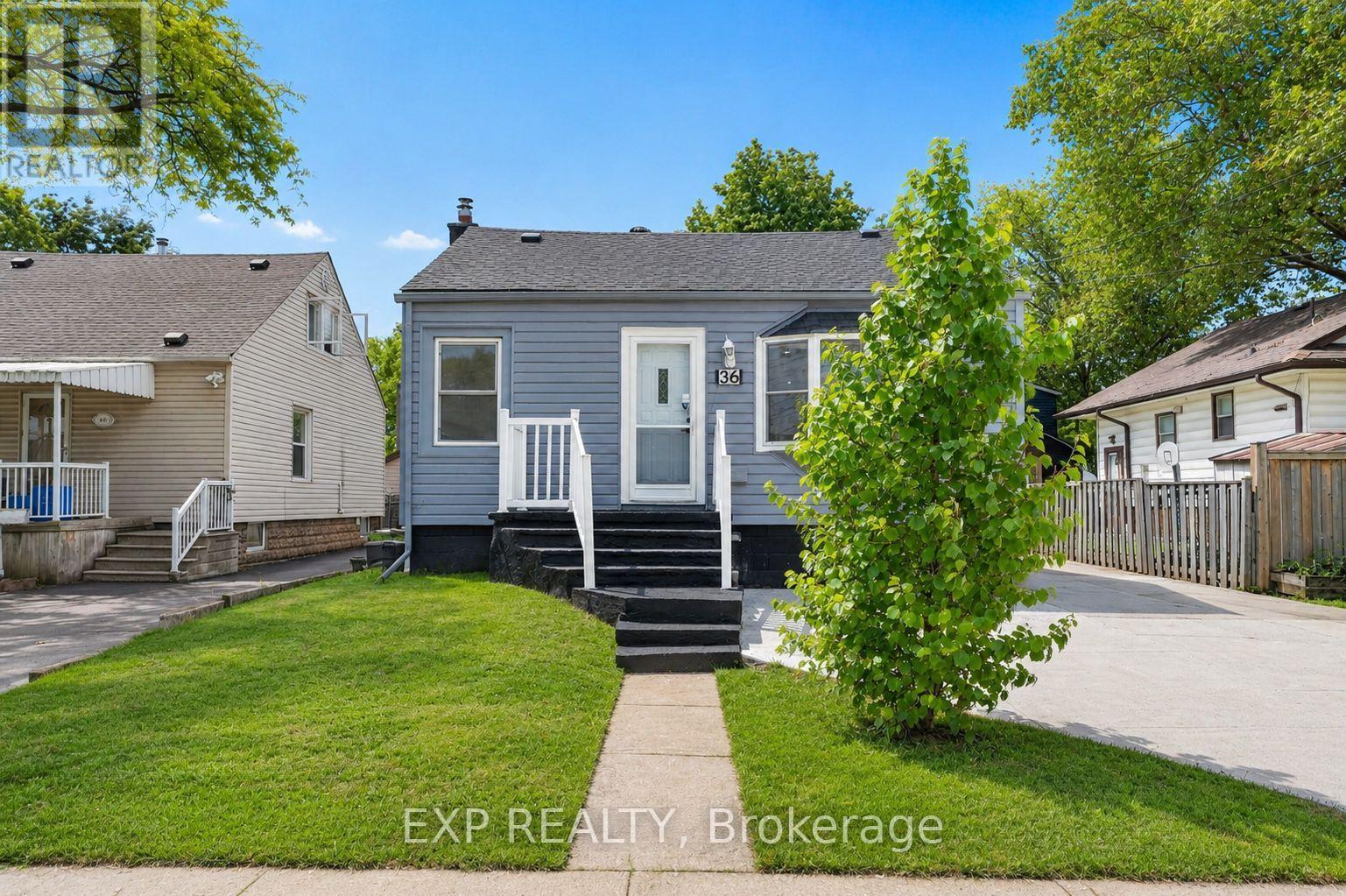 36 Mahony Avenue, Hamilton, Ontario  L8H 3C5 - Photo 2 - X13757936