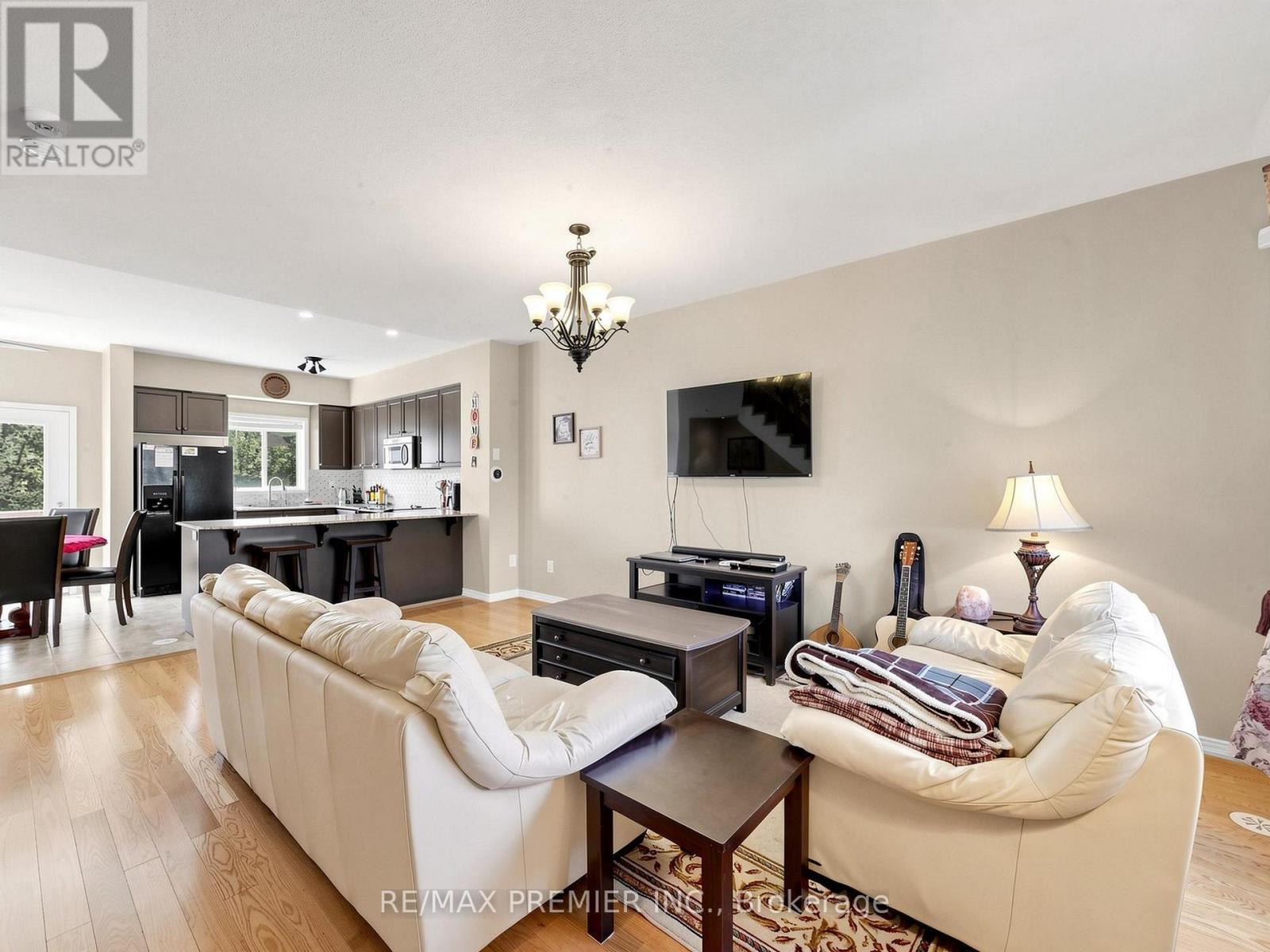 95 John Bell Crescent, Toronto, Ontario  M1L 0G5 - Photo 6 - E13747252