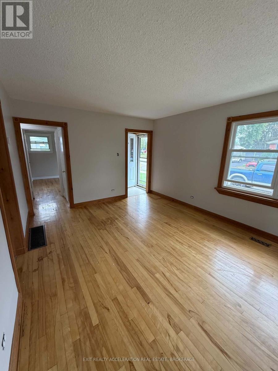 230 Marilyn Avenue, Greater Napanee, Ontario  K7R 2L4 - Photo 11 - X13757956