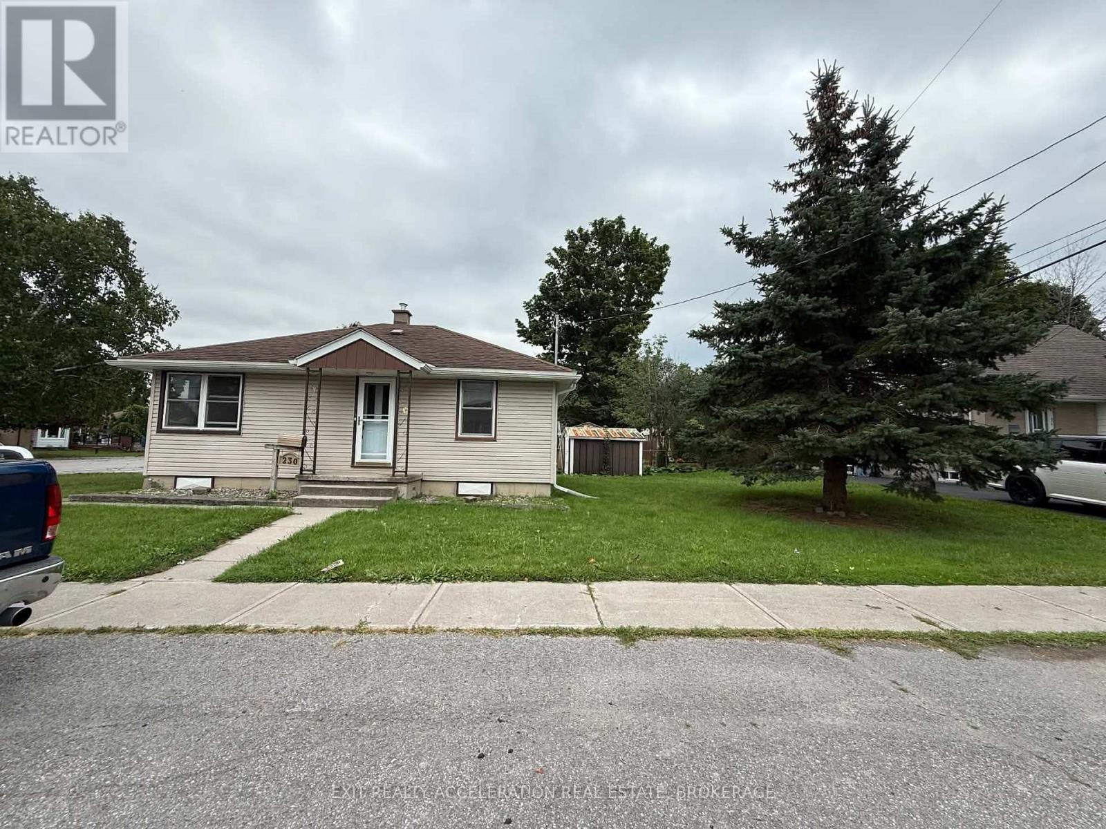 230 Marilyn Avenue, Greater Napanee, Ontario  K7R 2L4 - Photo 2 - X13757956
