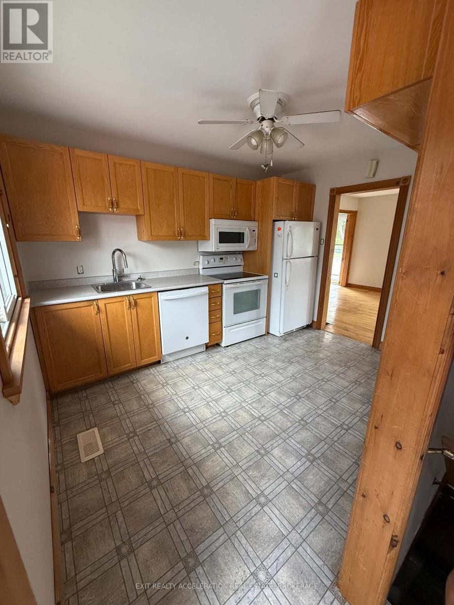 230 Marilyn Avenue, Greater Napanee, Ontario  K7R 2L4 - Photo 6 - X13757956