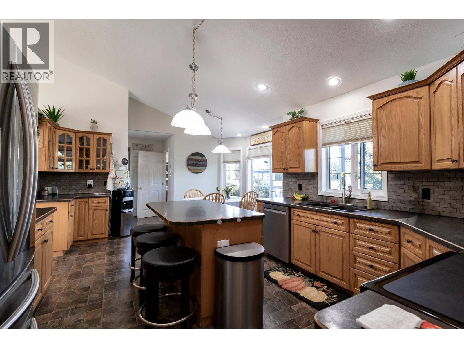 12098 91 Street, Fort St. John, British Columbia  V1J 8C3 - Photo 12 - R3162651