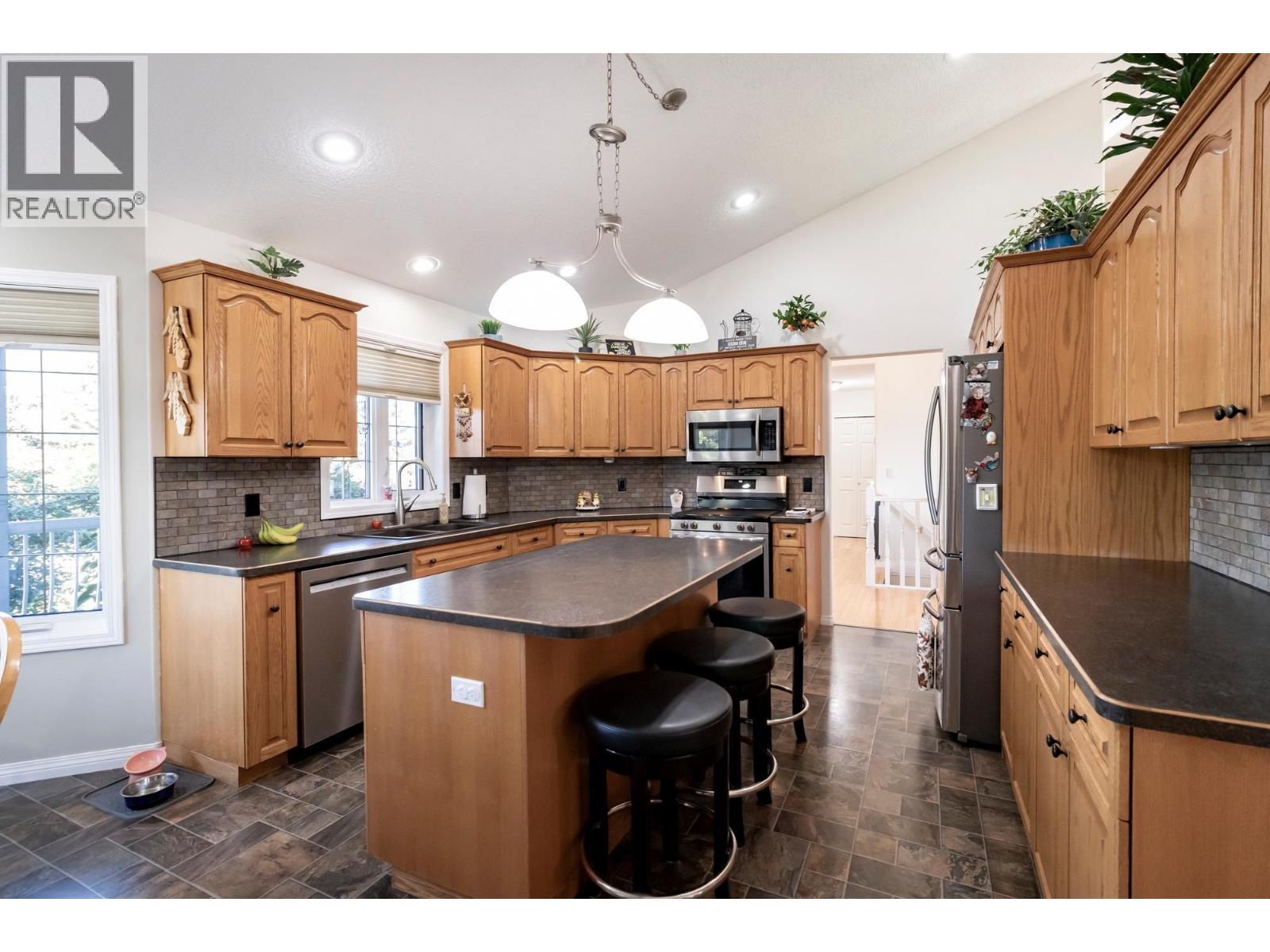 12098 91 Street, Fort St. John, British Columbia  V1J 8C3 - Photo 13 - R3162651