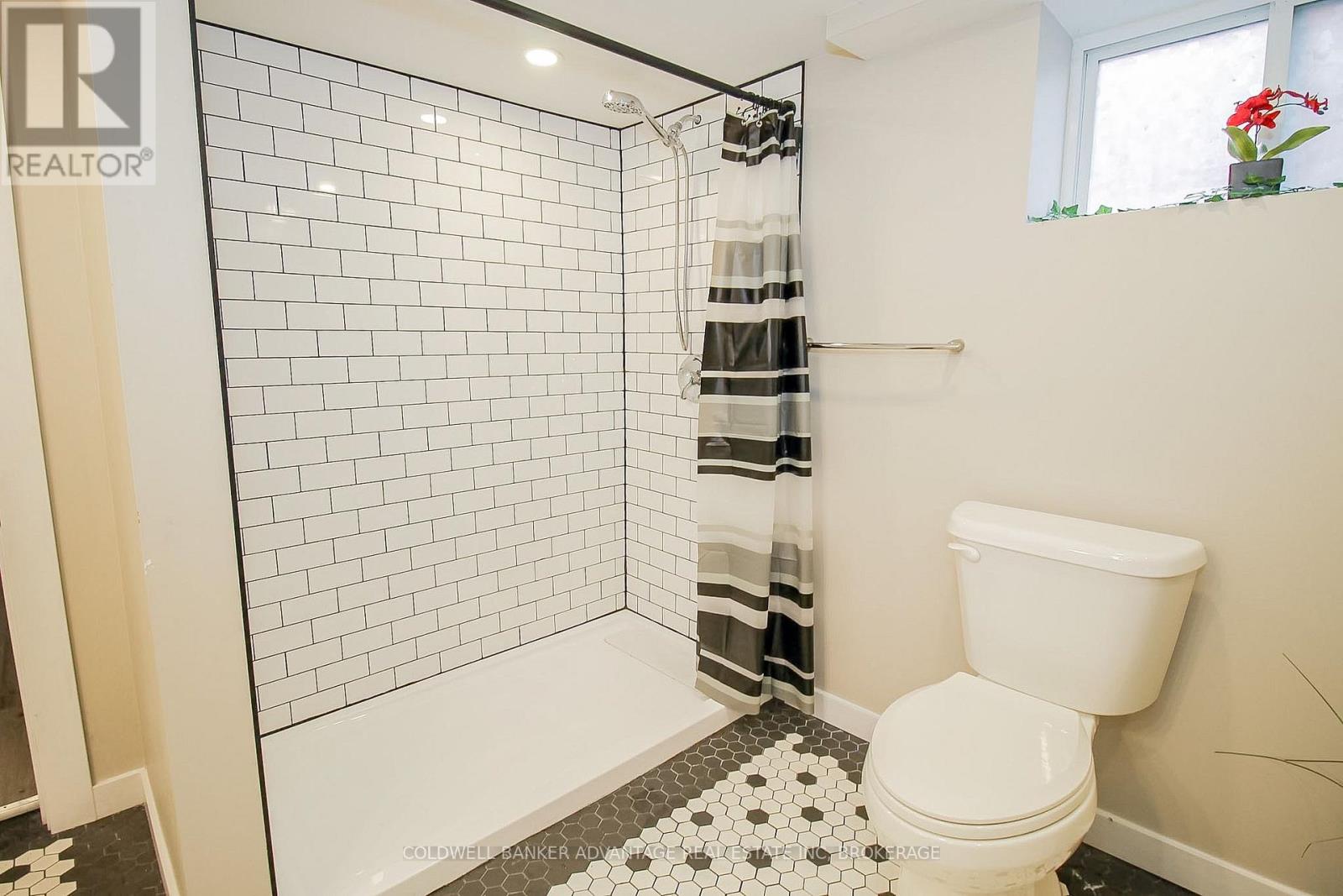 4859 Willmott Street, Niagara Falls, Ontario  L2E 1Z5 - Photo 23 - X13757962