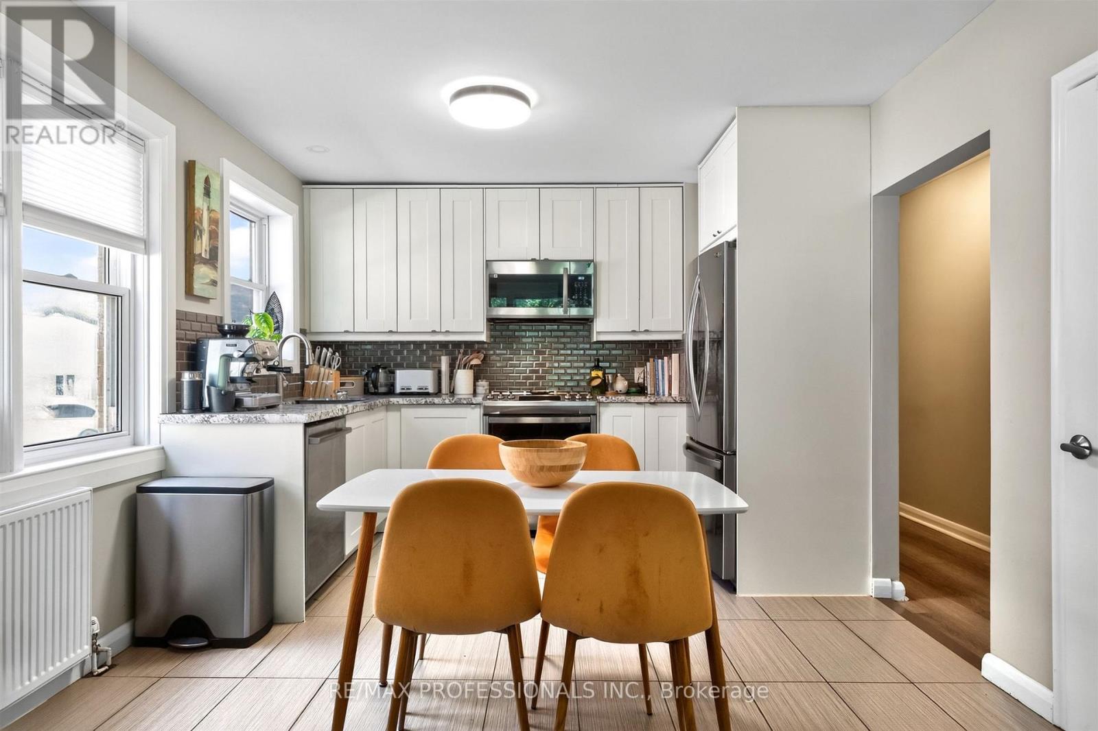 31 Long Branch Avenue, Toronto, Ontario  M8W 3H8 - Photo 16 - W13757942