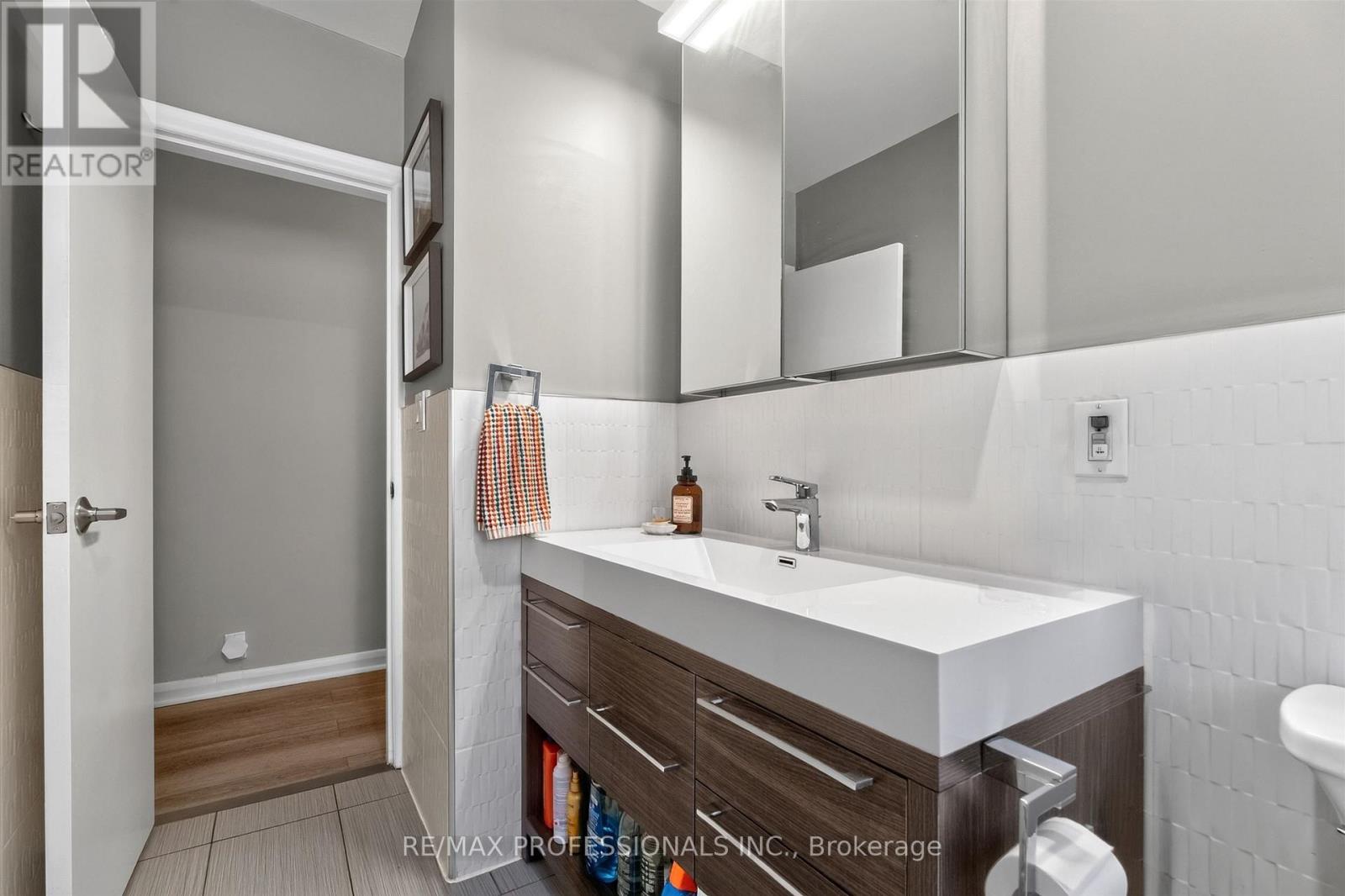 31 Long Branch Avenue, Toronto, Ontario  M8W 3H8 - Photo 23 - W13757942