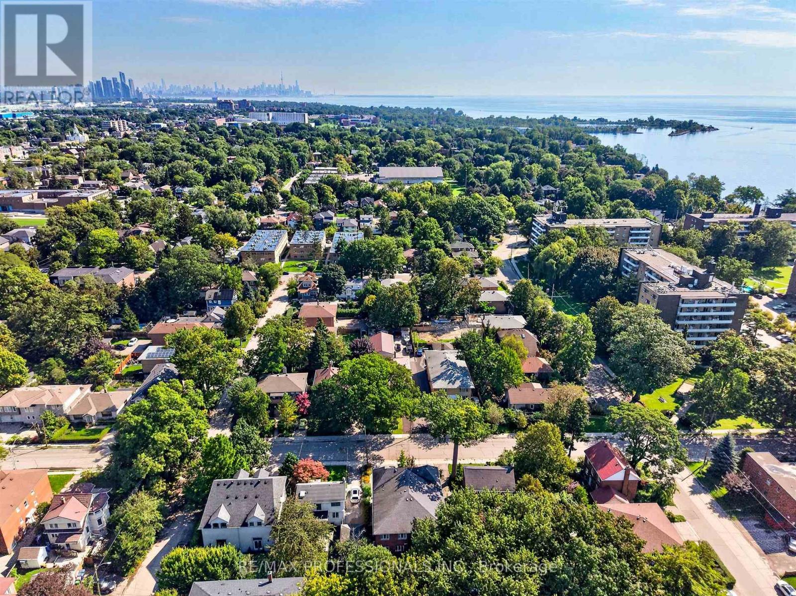 31 Long Branch Avenue, Toronto, Ontario  M8W 3H8 - Photo 47 - W13757942