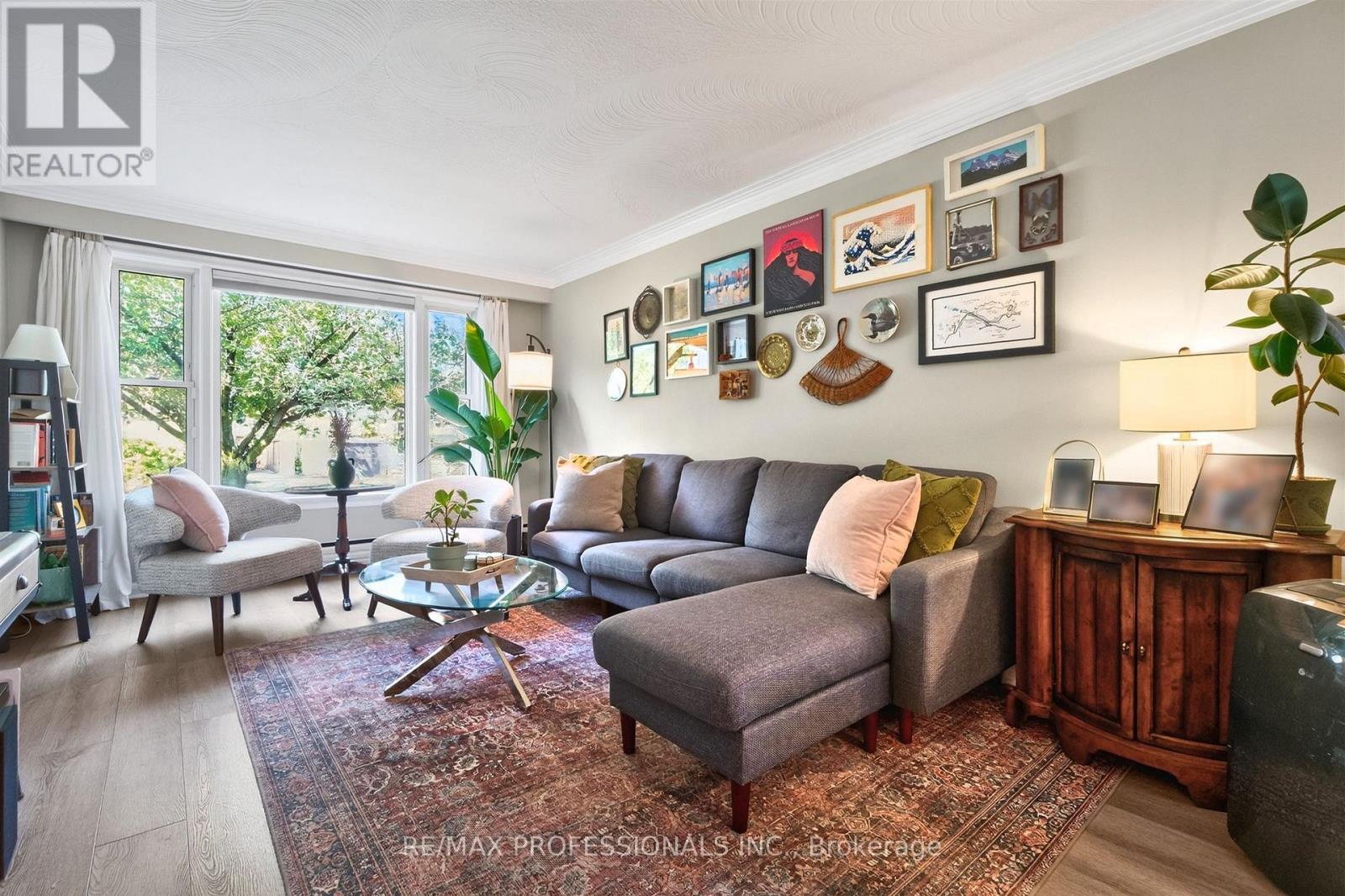 31 Long Branch Avenue, Toronto, Ontario  M8W 3H8 - Photo 8 - W13757942