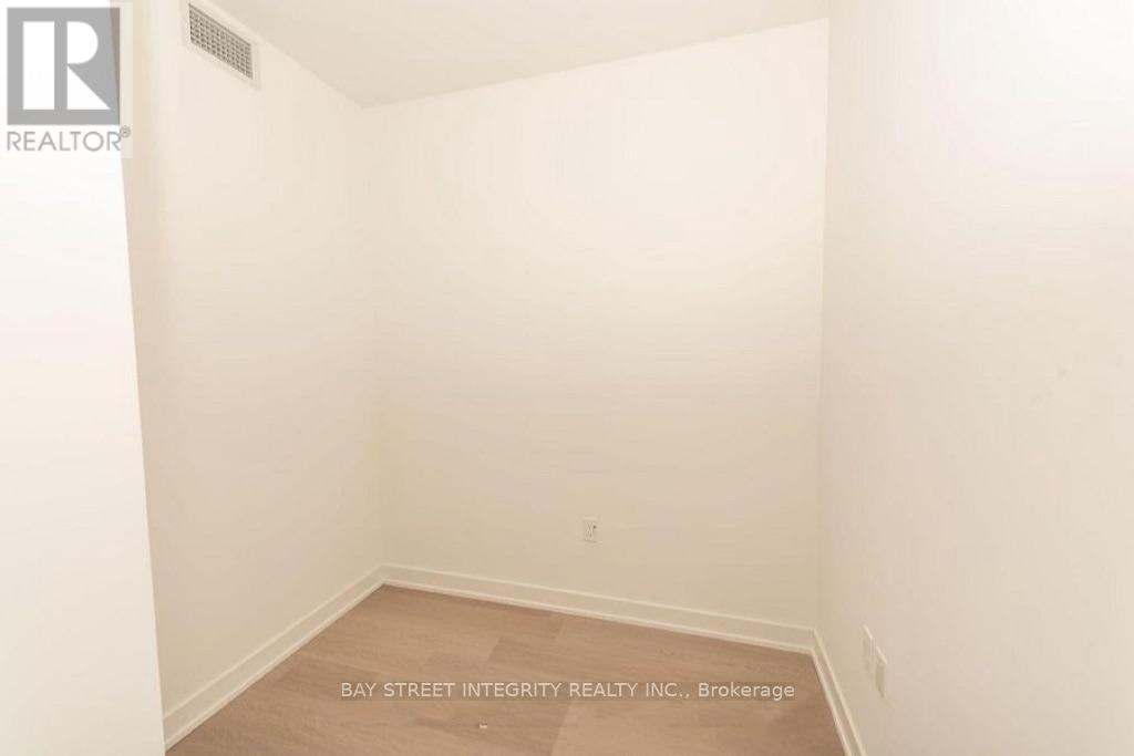 5104 - 448 Burnhamthorpe Road W, Mississauga, Ontario  L5B 0R4 - Photo 10 - W13757946