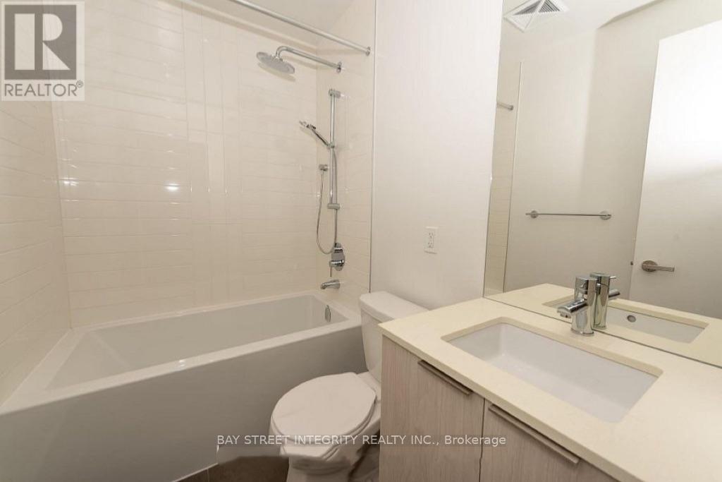 5104 - 448 Burnhamthorpe Road W, Mississauga, Ontario  L5B 0R4 - Photo 11 - W13757946