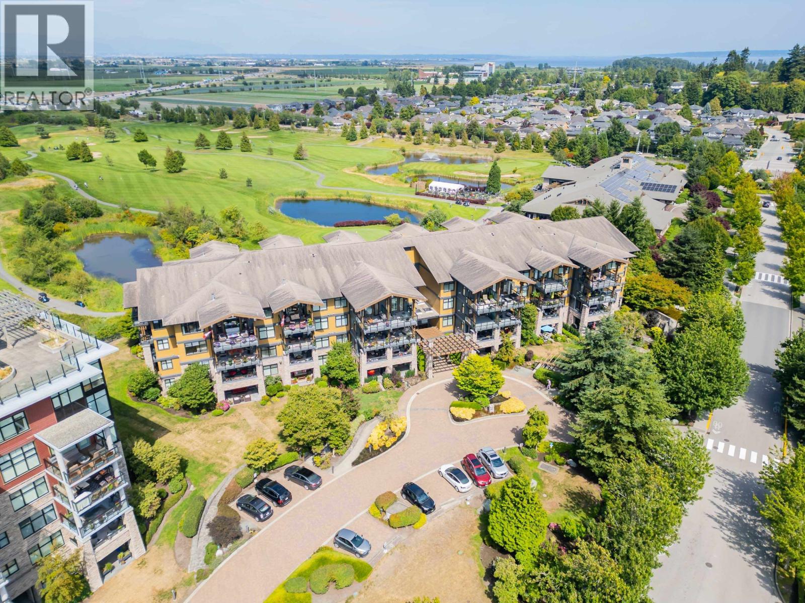 301 5099 Springs Boulevard, Delta, British Columbia  V4M 0A2 - Photo 2 - R3162821