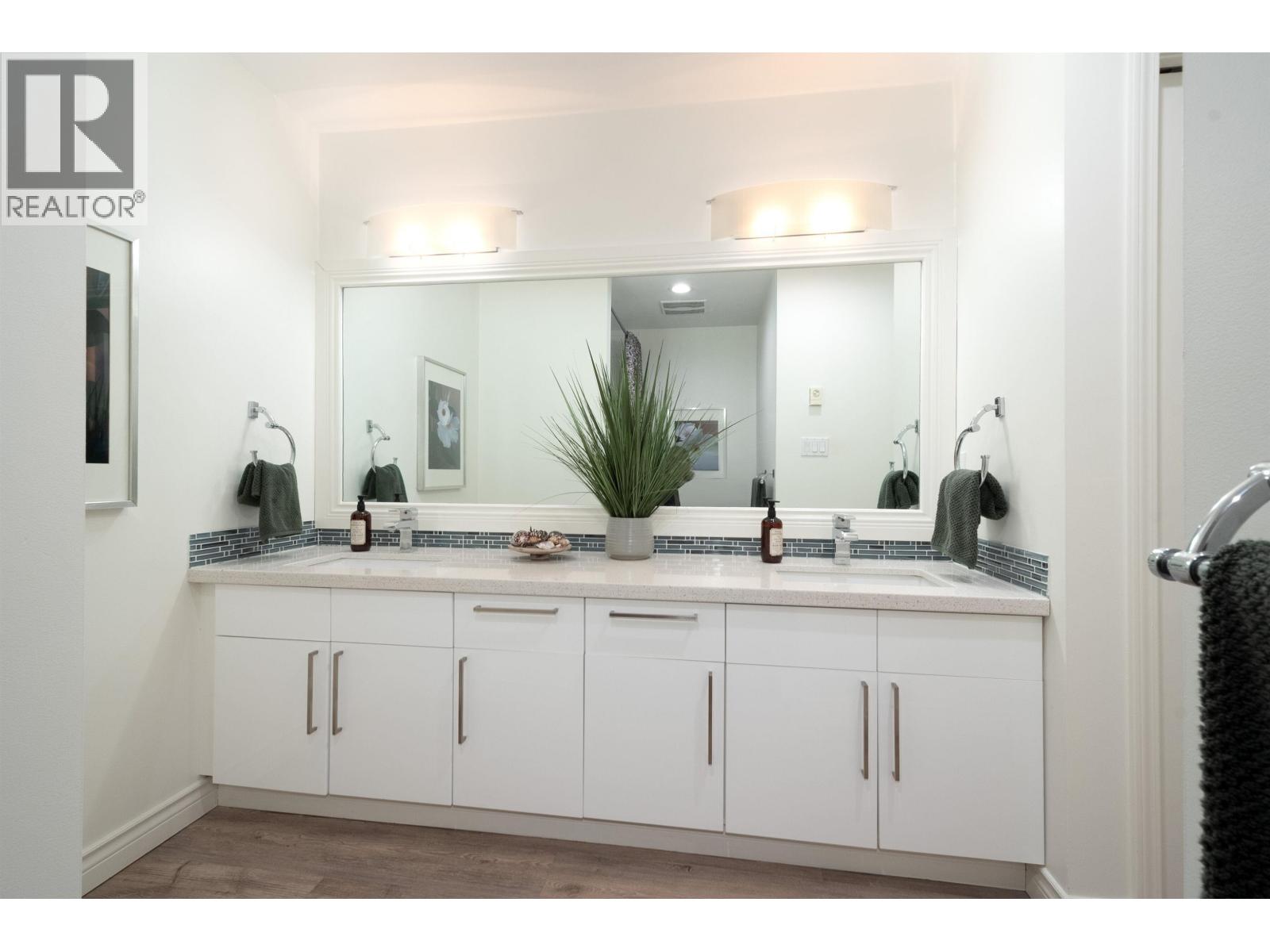 706 1500 Ostler Court, North Vancouver, British Columbia  V7G 2S2 - Photo 24 - R3162862