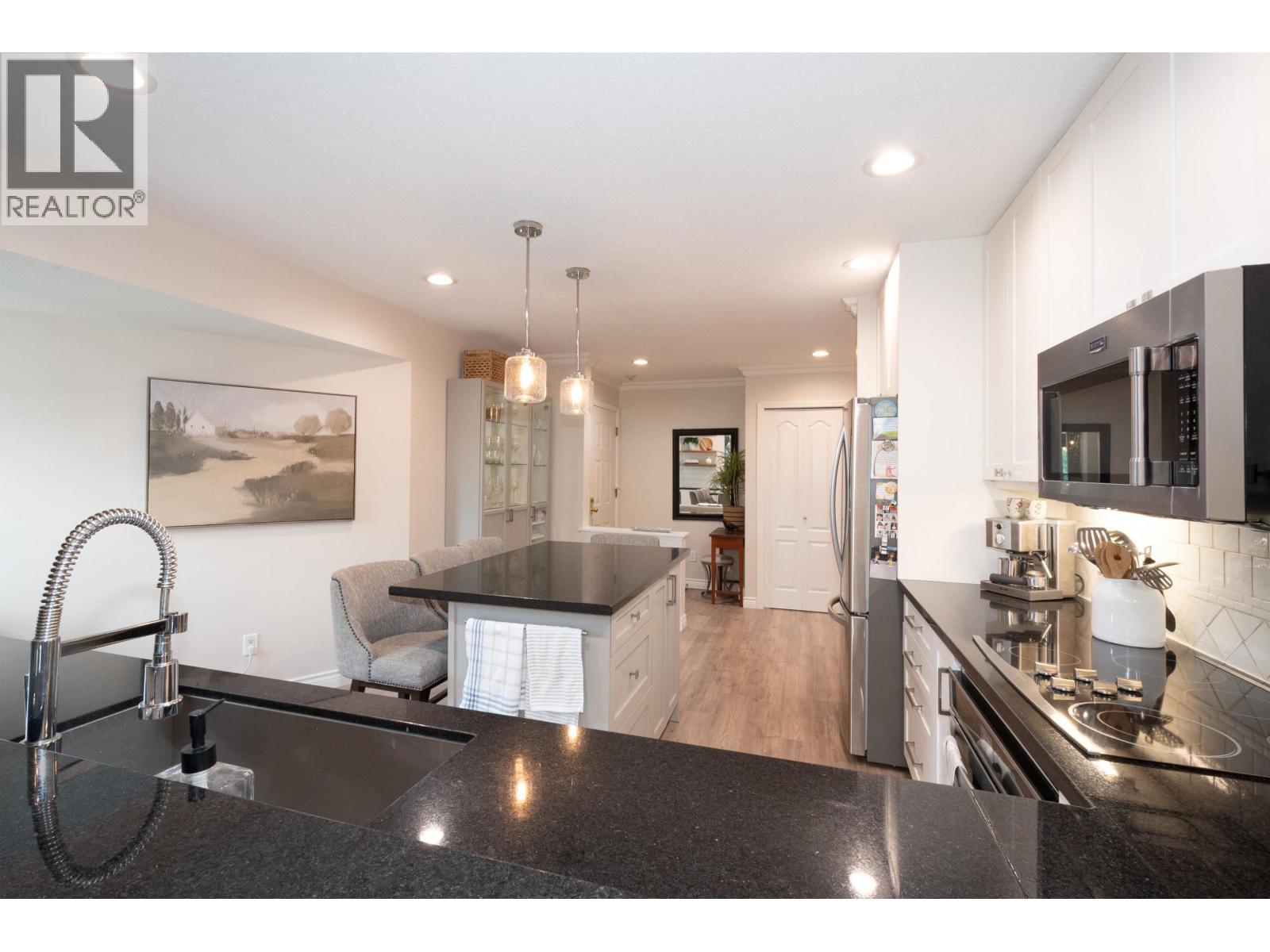 706 1500 Ostler Court, North Vancouver, British Columbia  V7G 2S2 - Photo 4 - R3162862