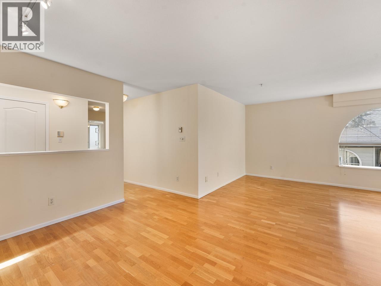 401 7620 Columbia Street, Vancouver, British Columbia  V5X 4S8 - Photo 4 - R3162867