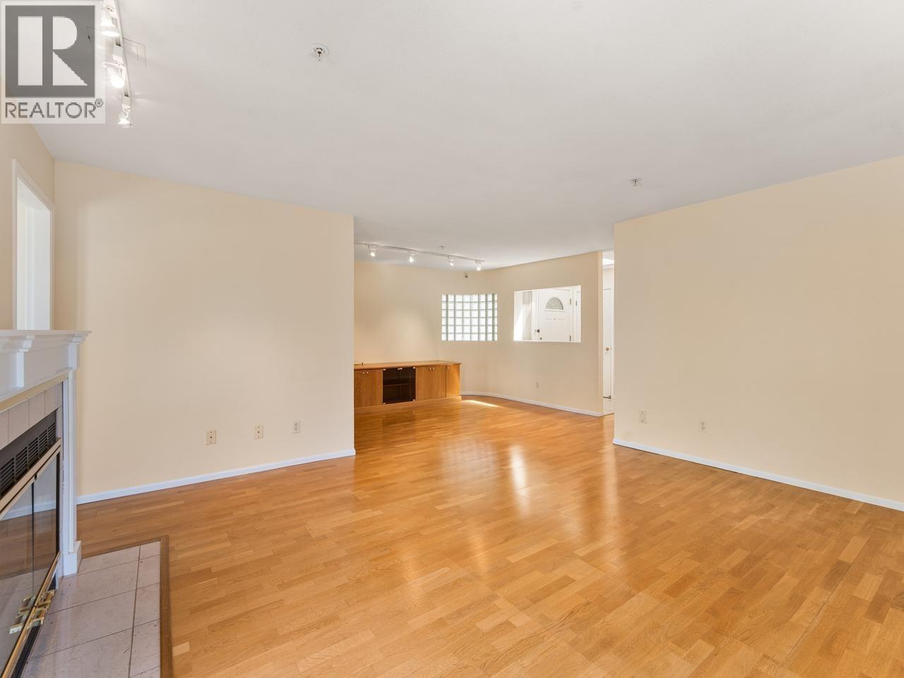 401 7620 Columbia Street, Vancouver, British Columbia  V5X 4S8 - Photo 6 - R3162867