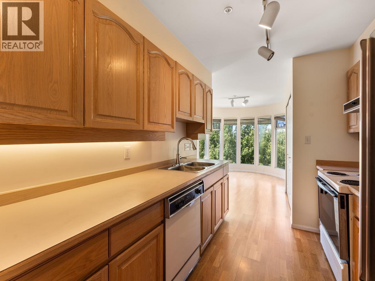401 7620 Columbia Street, Vancouver, British Columbia  V5X 4S8 - Photo 8 - R3162867