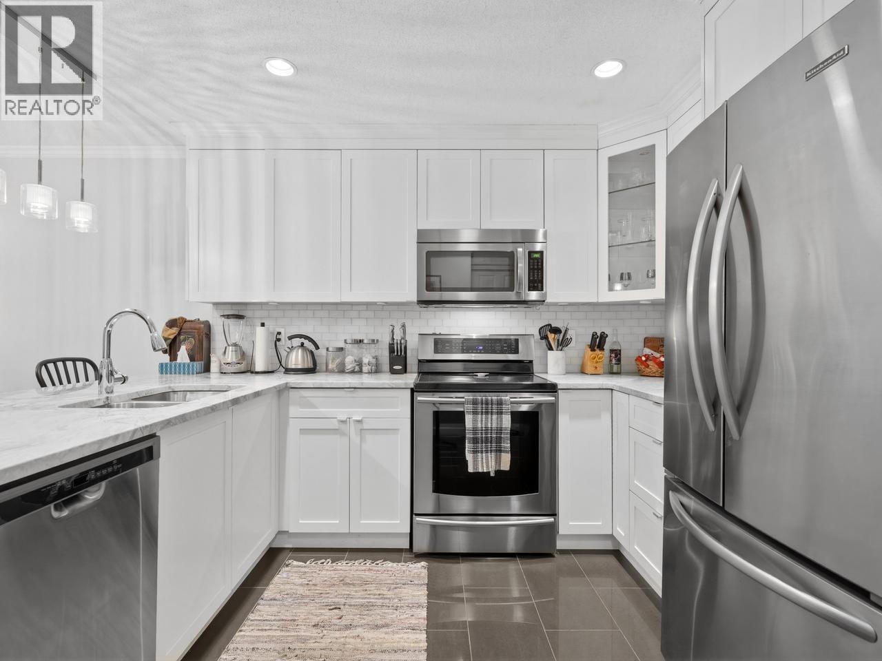 207 78 Richmond Street, New Westminster, British Columbia  V3L 5T2 - Photo 6 - R3162875