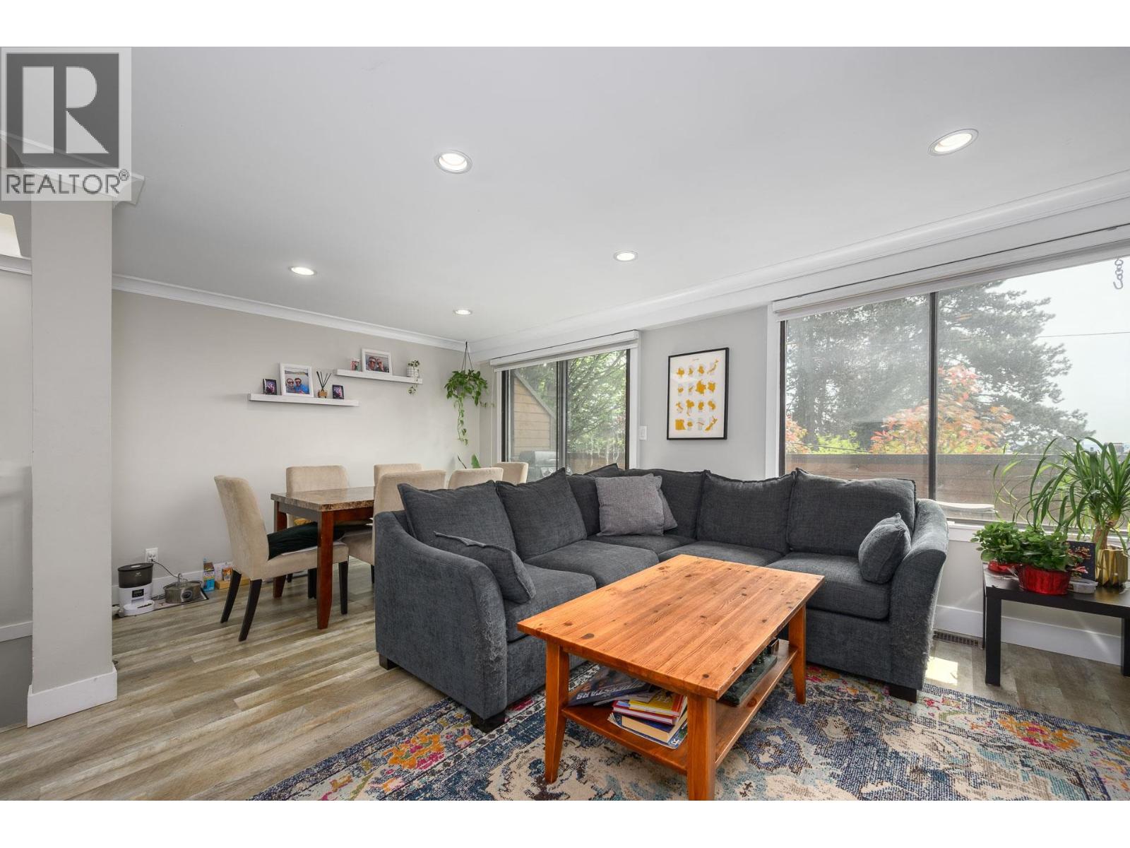 3201 Lonsdale Avenue, North Vancouver, British Columbia  V7N 4G8 - Photo 3 - R3162885