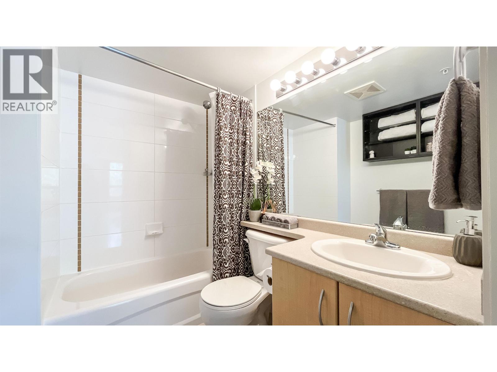 305 3638 Vanness Avenue, Vancouver, British Columbia  V5R 6H6 - Photo 3 - R3162921