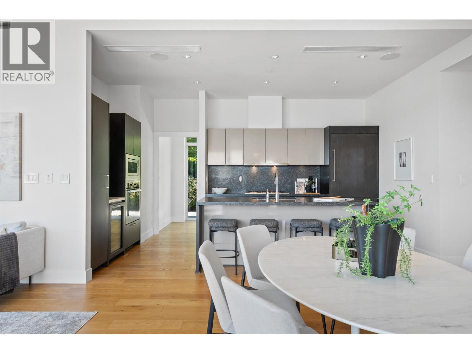 702 876 Keith Road, West Vancouver, British Columbia  V7T 1M3 - Photo 12 - R3162934