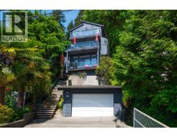 2643 PANORAMA DRIVE, North Vancouver, British Columbia