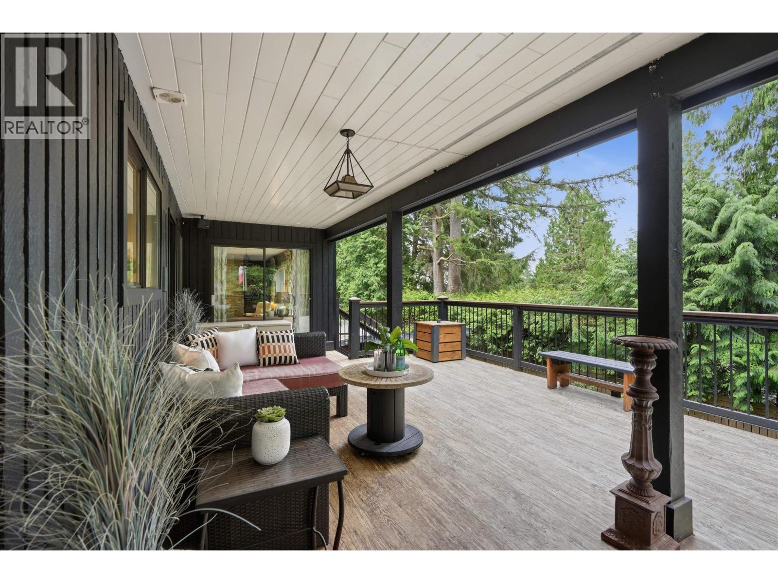 2261 Hill Drive, North Vancouver, British Columbia  V7H 2N1 - Photo 31 - R3162905