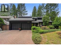 2261 HILL DRIVE, North Vancouver, British Columbia