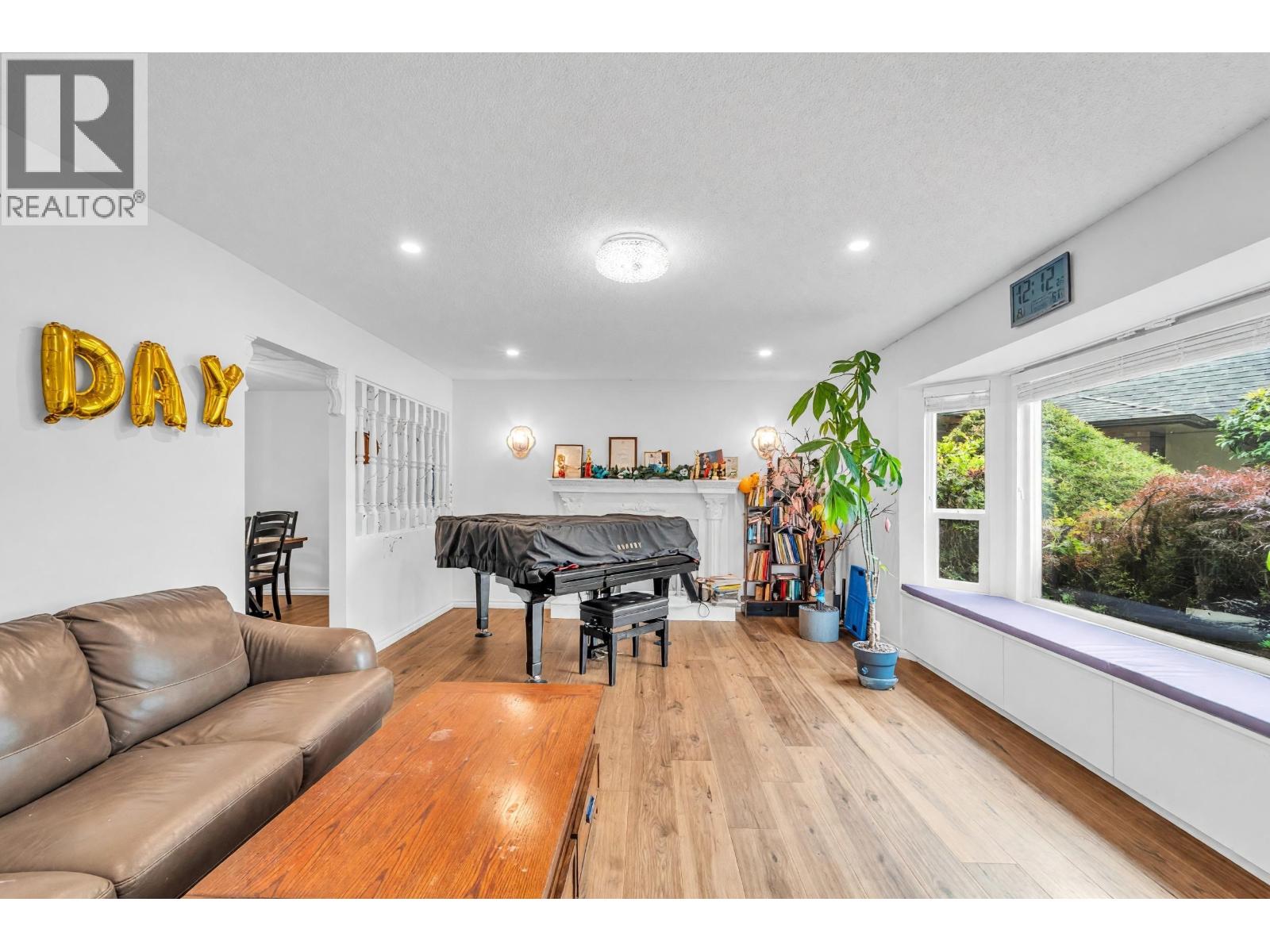 5331 Tiffany Place, Richmond, British Columbia  V7C 5A6 - Photo 3 - R3162919