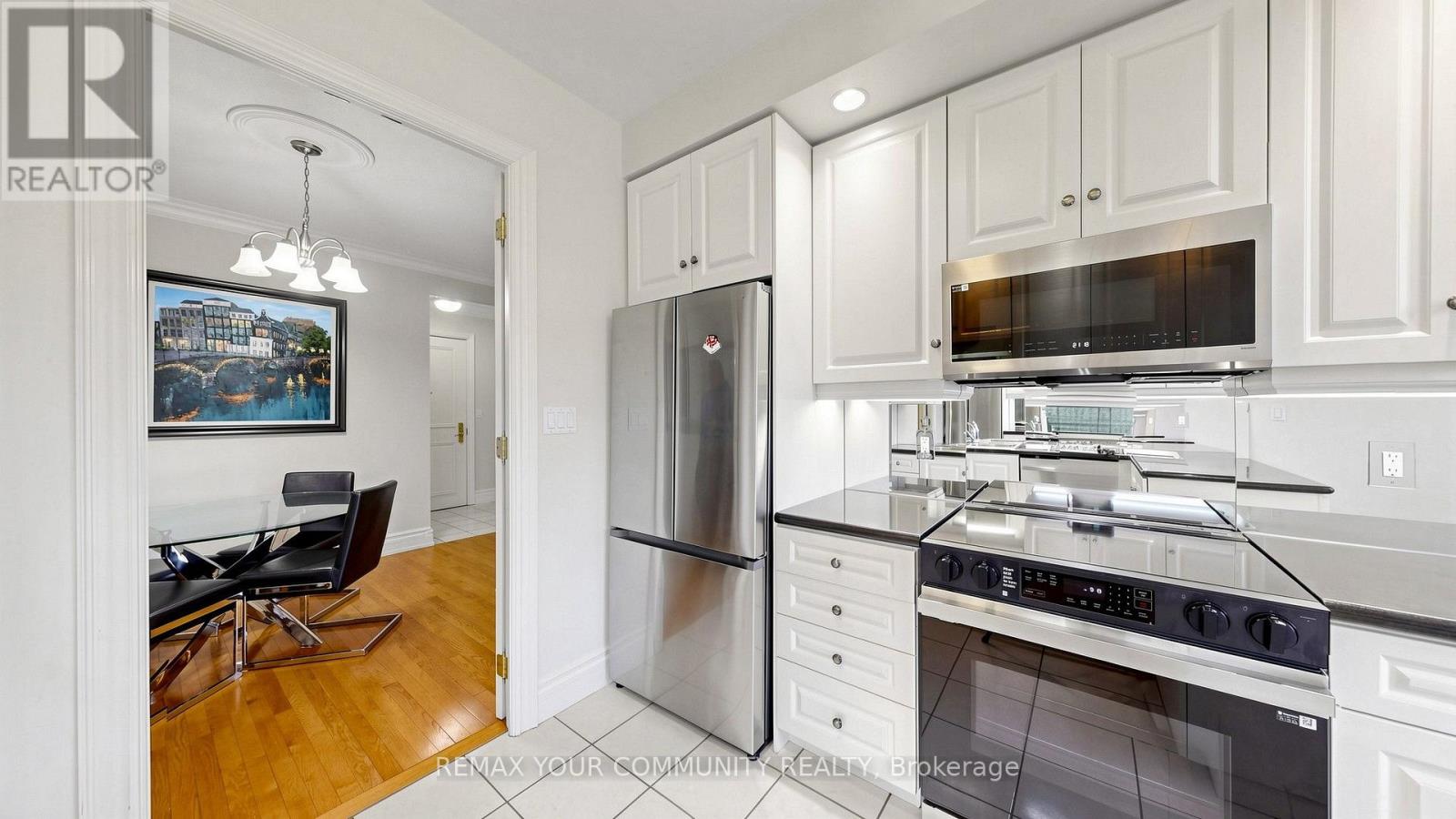 410 - 10 Old York Mills Road, Toronto, Ontario  M2P 2G9 - Photo 13 - C13725980