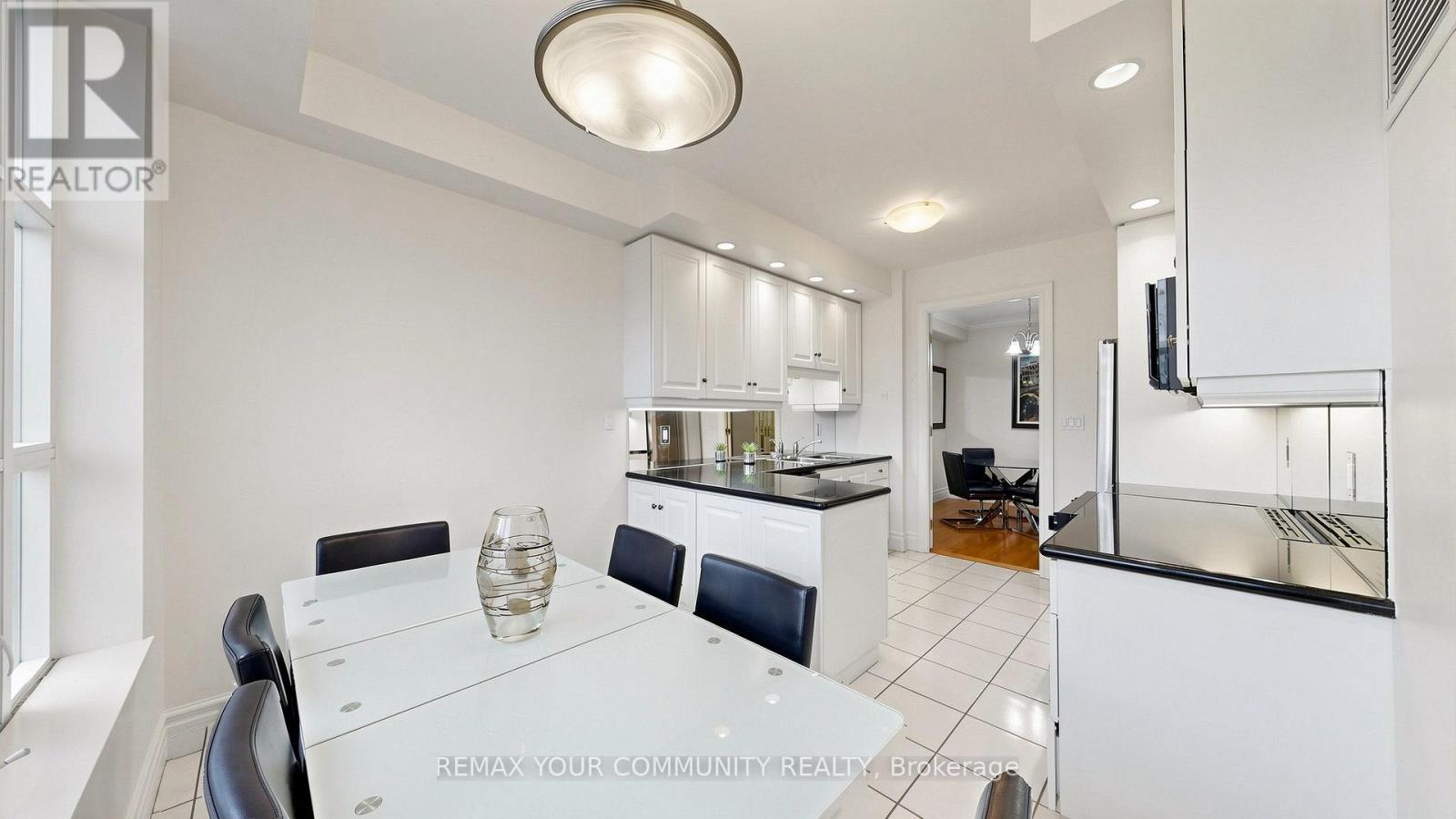 410 - 10 Old York Mills Road, Toronto, Ontario  M2P 2G9 - Photo 23 - C13725980