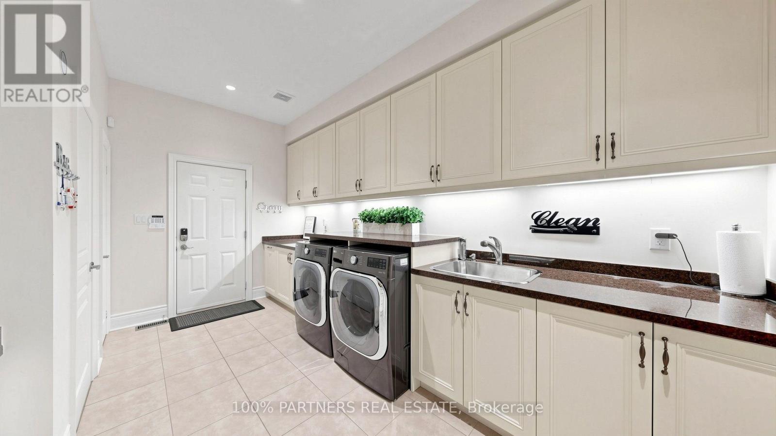 33 Earnshaw Drive, Markham, Ontario L6C 0E4 - Photo 21 - N13750752
