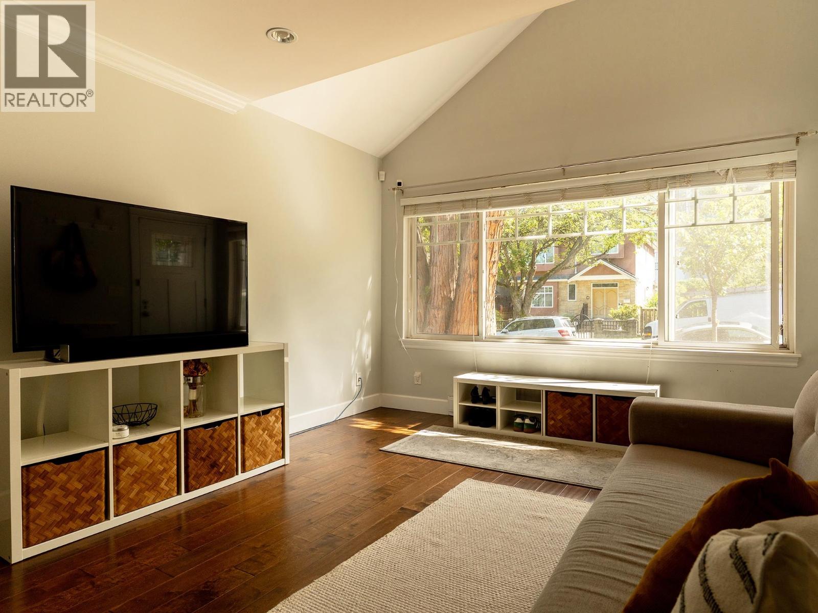4883 Beatrice Street, Vancouver, British Columbia  V5N 4J5 - Photo 3 - R3162366