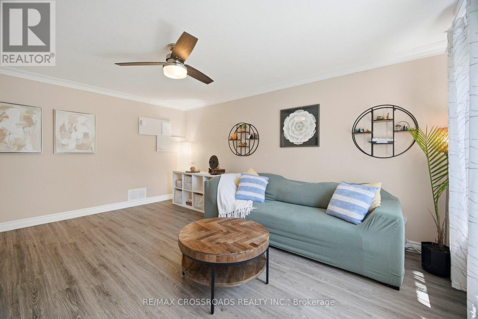 18 Adanac Drive, Toronto, Ontario  M1M 2E4 - Photo 12 - E13757988