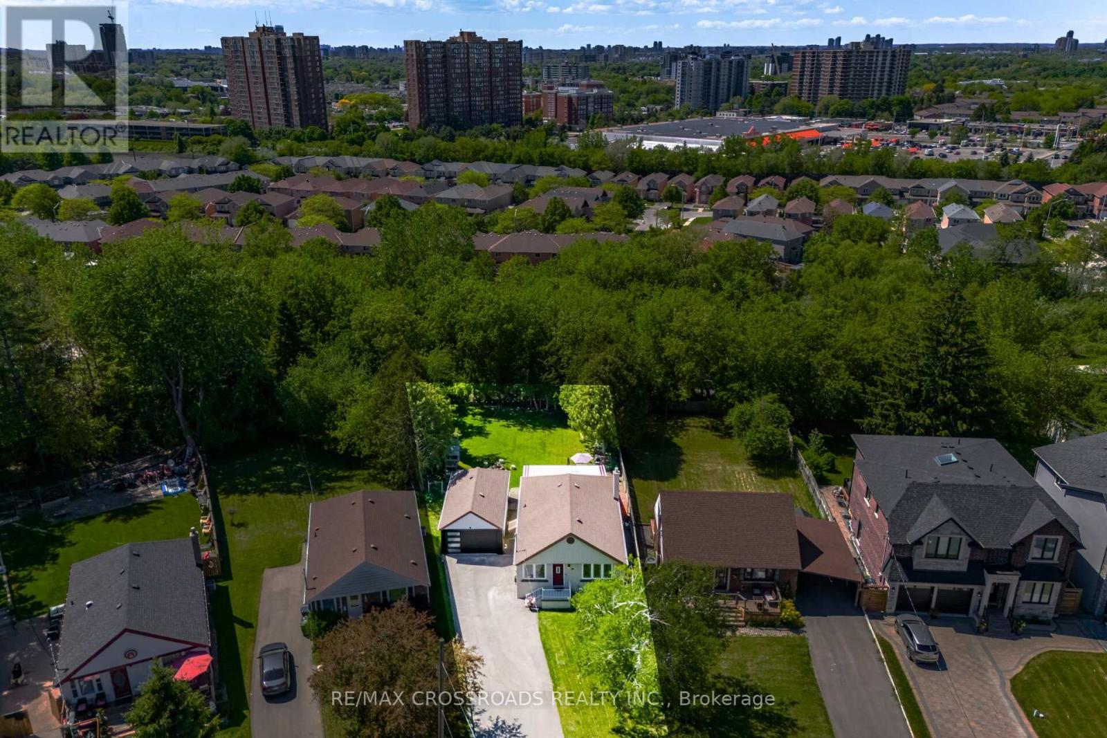 18 Adanac Drive, Toronto, Ontario  M1M 2E4 - Photo 6 - E13757988