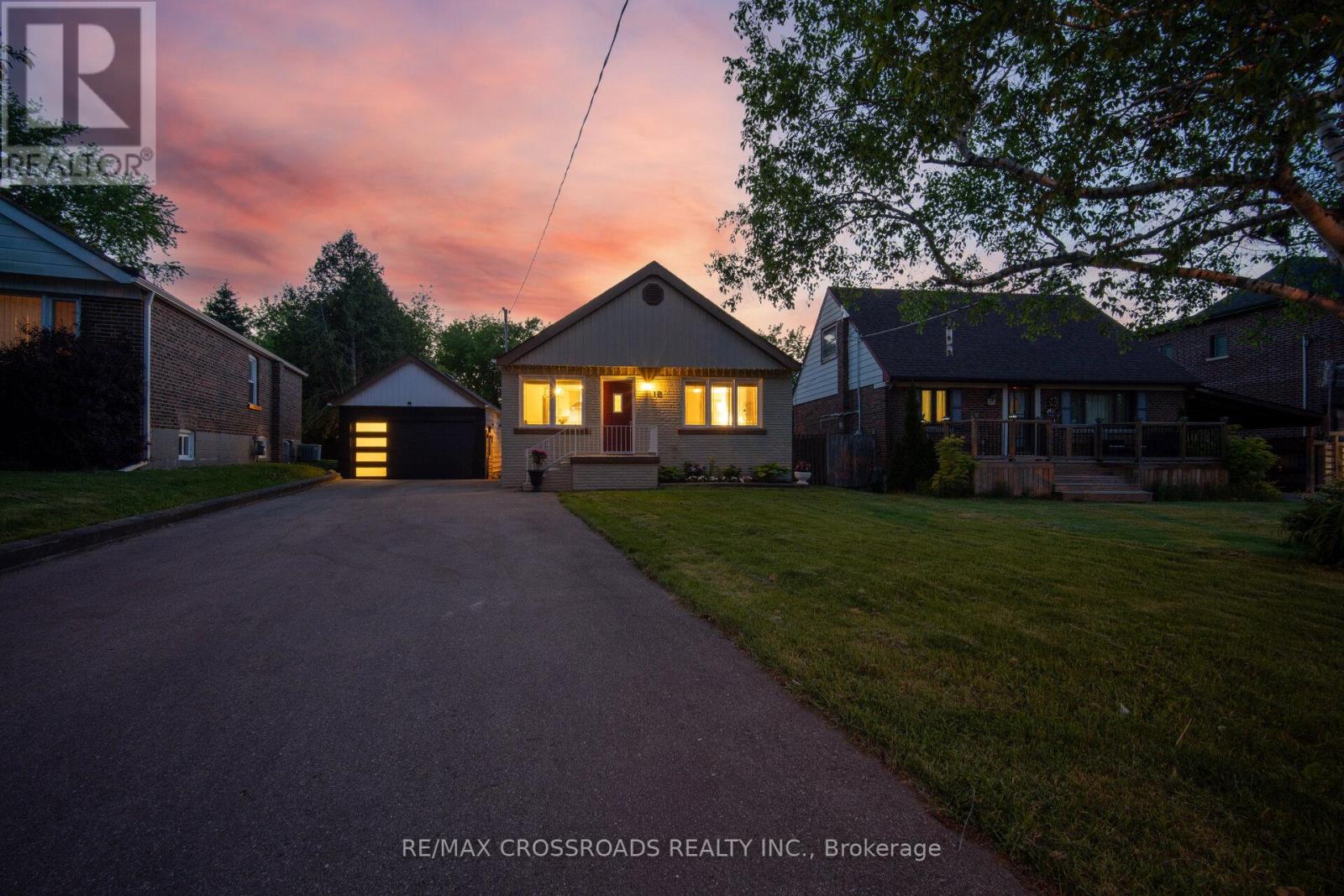 18 Adanac Drive, Toronto, Ontario  M1M 2E4 - Photo 8 - E13757988