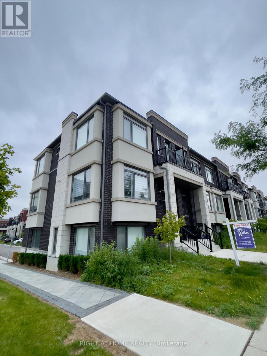 125 CRIMSON FOREST DRIVE, Vaughan, Ontario