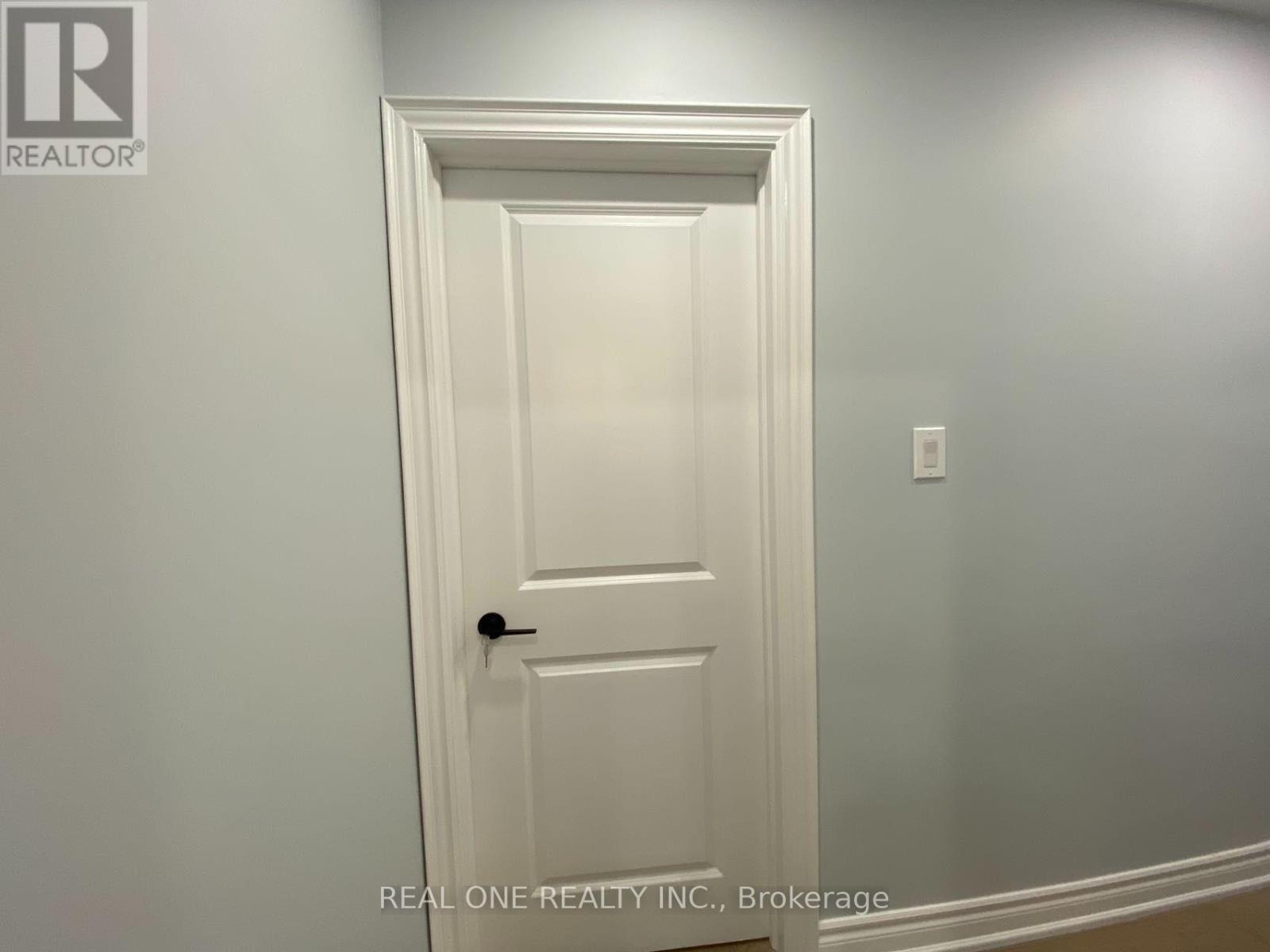 Room U2 - 1186 Shadeland Drive, Mississauga (Erindale), Ontario  L5C 1P4 - Photo 12 - W13757972