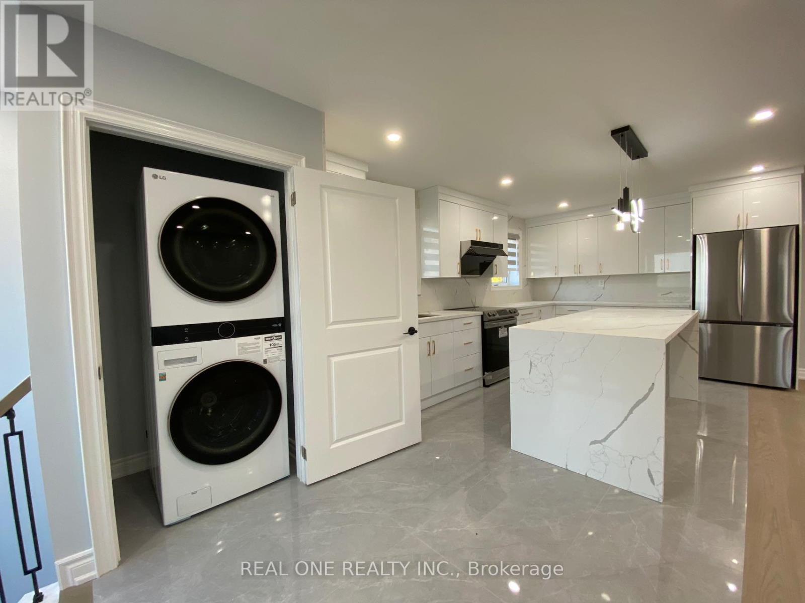 Room U2 - 1186 Shadeland Drive, Mississauga (Erindale), Ontario  L5C 1P4 - Photo 7 - W13757972