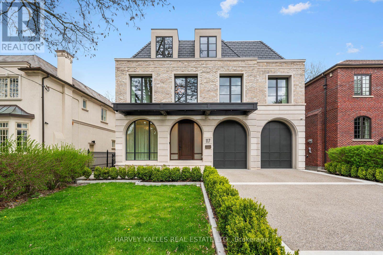117 Yonge Boulevard, Toronto, Ontario  M5M 3H2 - Photo 2 - C13755546