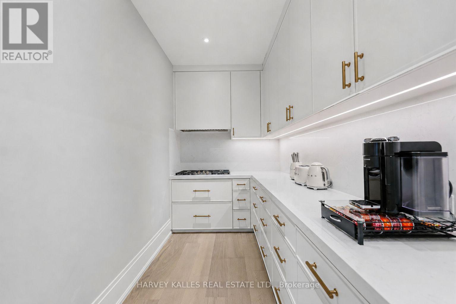 117 Yonge Boulevard, Toronto, Ontario  M5M 3H2 - Photo 16 - C13755546