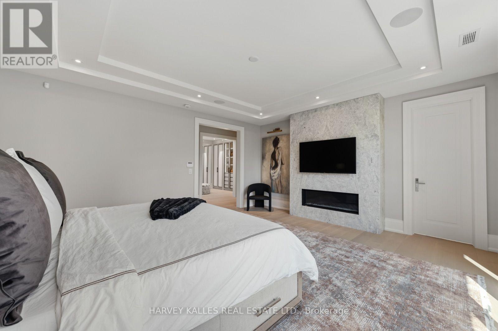 117 Yonge Boulevard, Toronto, Ontario  M5M 3H2 - Photo 25 - C13755546