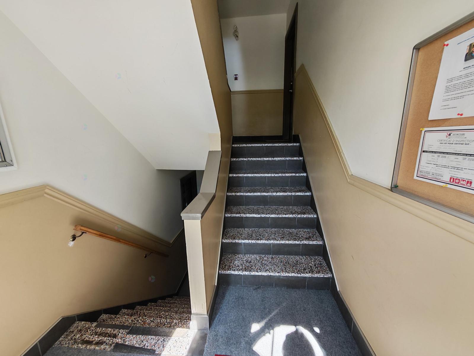 2940 Av. Van Horne|#8 Montréal (Côte-des-Neiges/Notre-Dame-de-Grâce) Quebec Canada H3S1R1 3